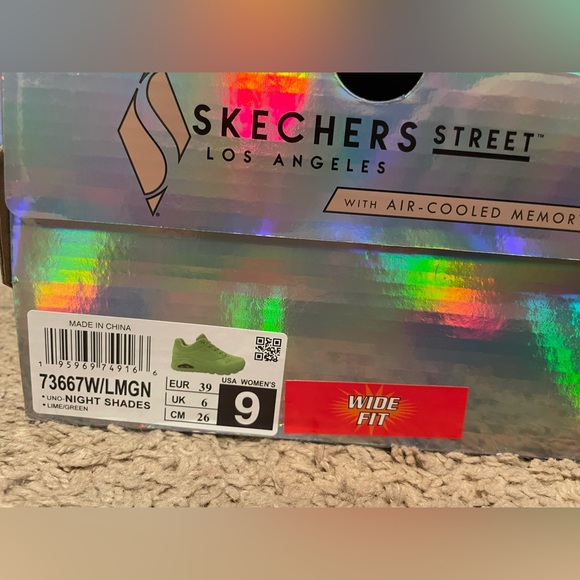 Sketchers UNO Sneakers - Picture 5 of 5